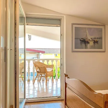 Karolina Appartement Vir
